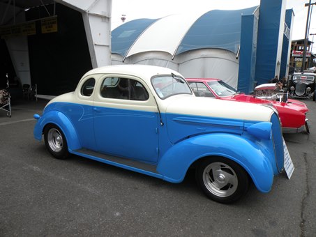 blue white coupe